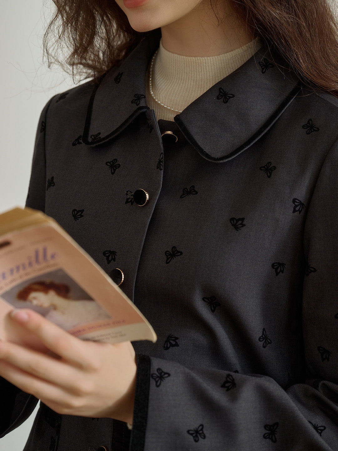 Vintage Peter Pan Collar Butterfly Flocking Pocket Jacket