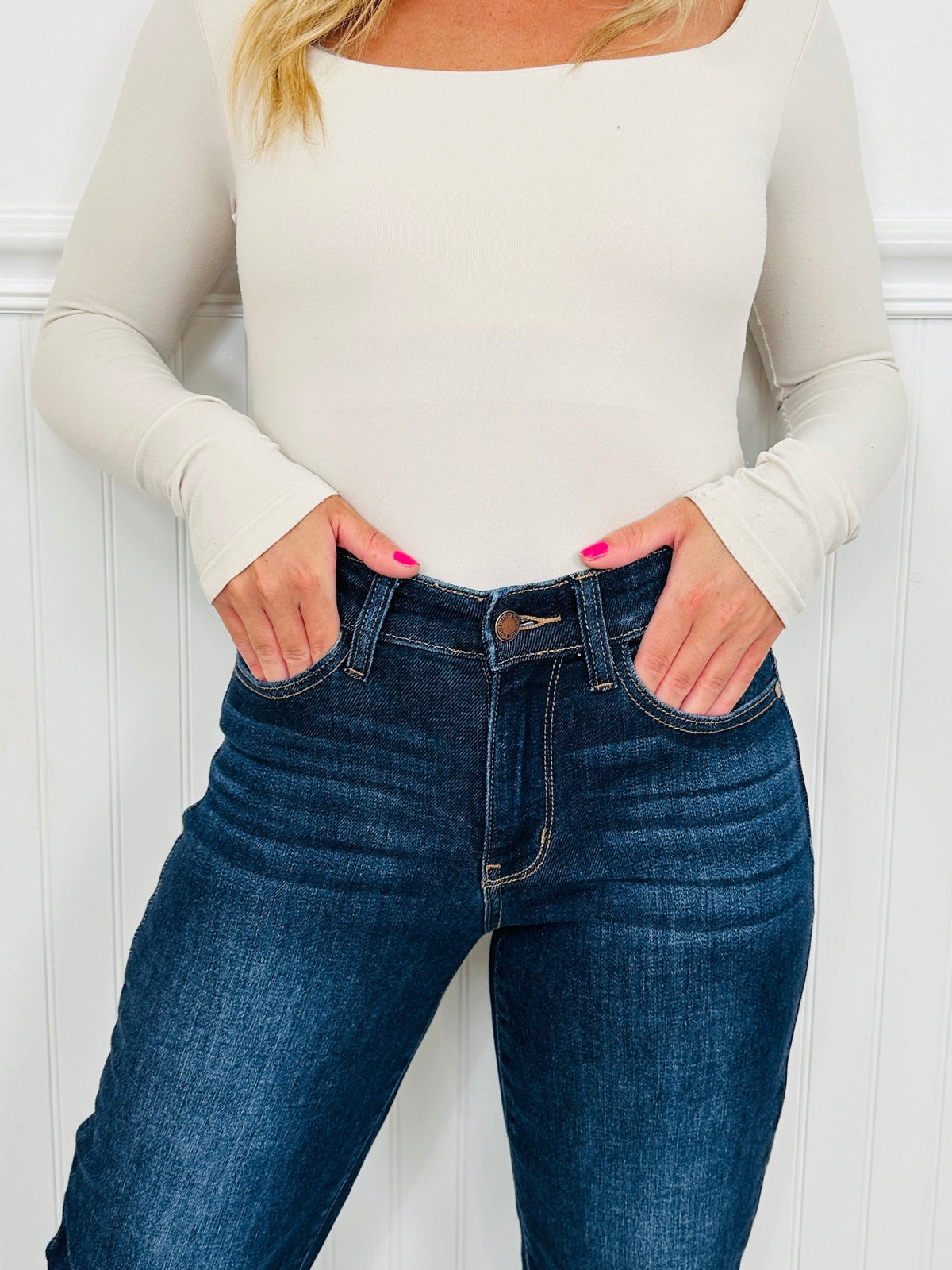 Women’s High-Rise Comfort Stretch Straight Leg Jeans