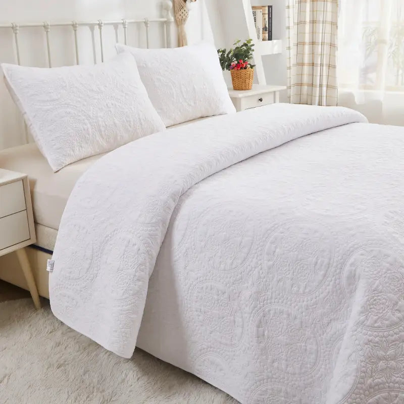 Quilt Bedding Set-White Rose Garden