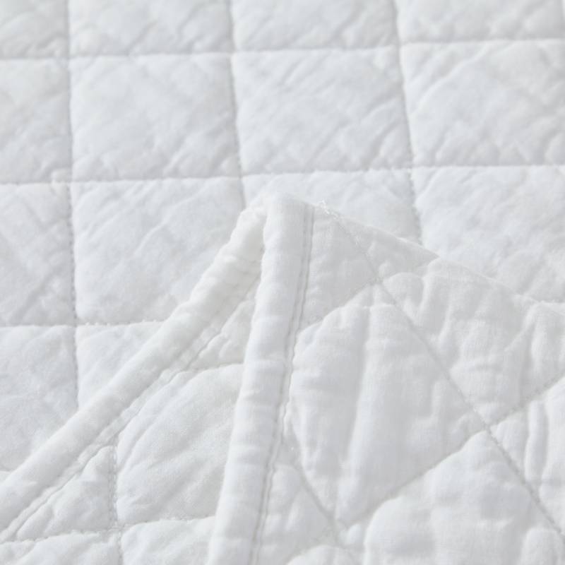 Quilt Bedding Set-White Botanical Flower