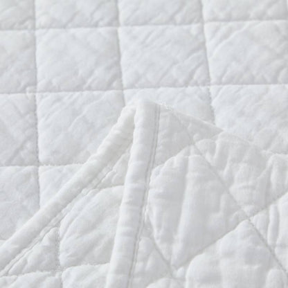 Quilt Bedding Set-White Botanical Flower