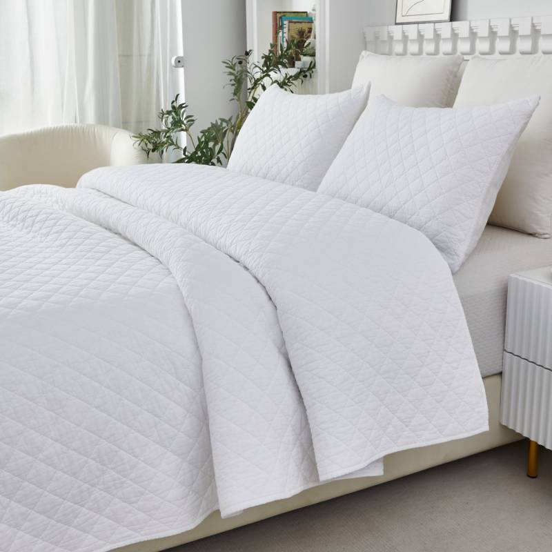 Quilt Bedding Set-White Botanical Flower