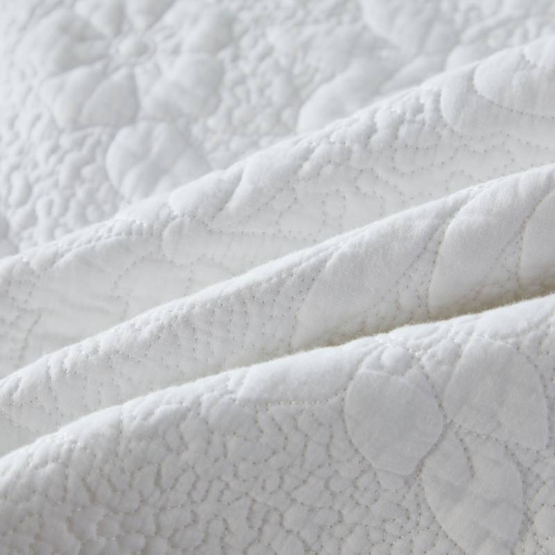 Quilt Bedding Set-Ruffle Bedspread